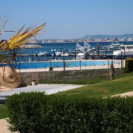Lägenhet Beach No1 On The Yachtport Sveti Vlas